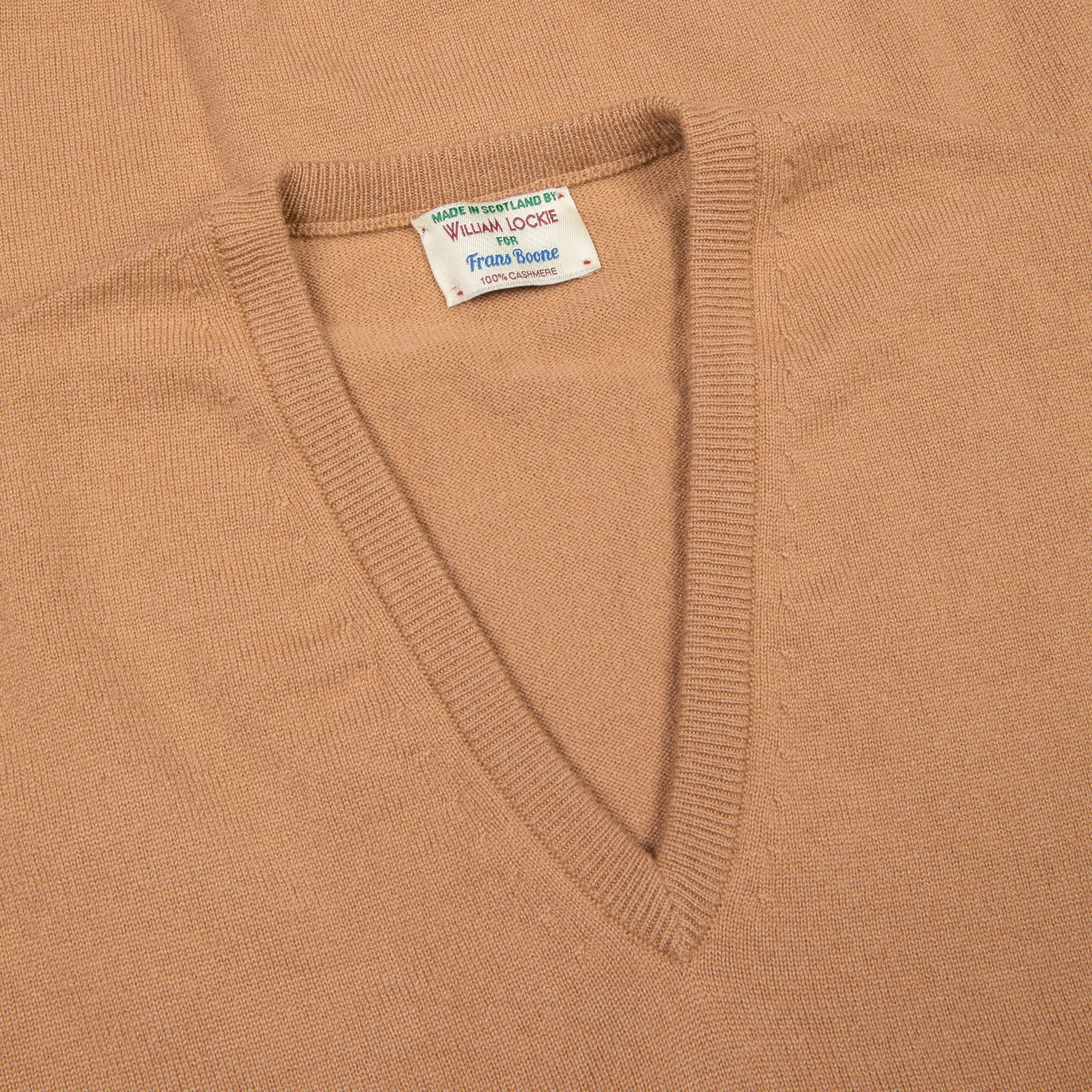 William Lockie Oxton Cashmere V-Neck Camel