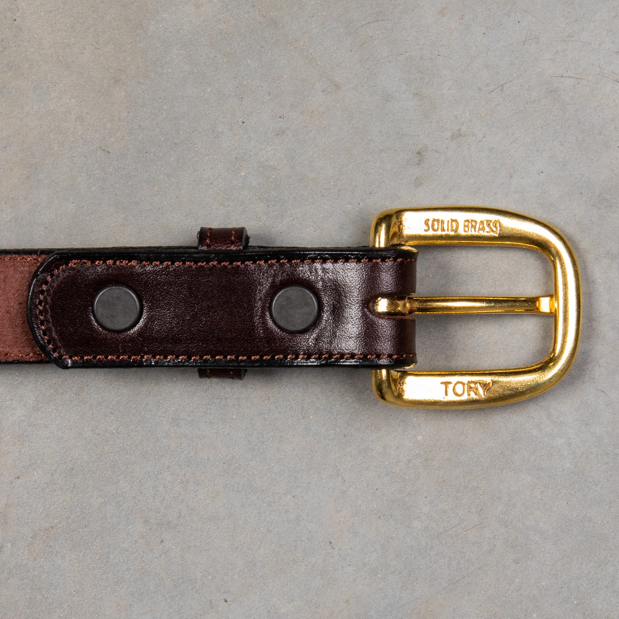 Tory Leather Classic Bridle Leather Belt 1″ Brass Buckle Havana