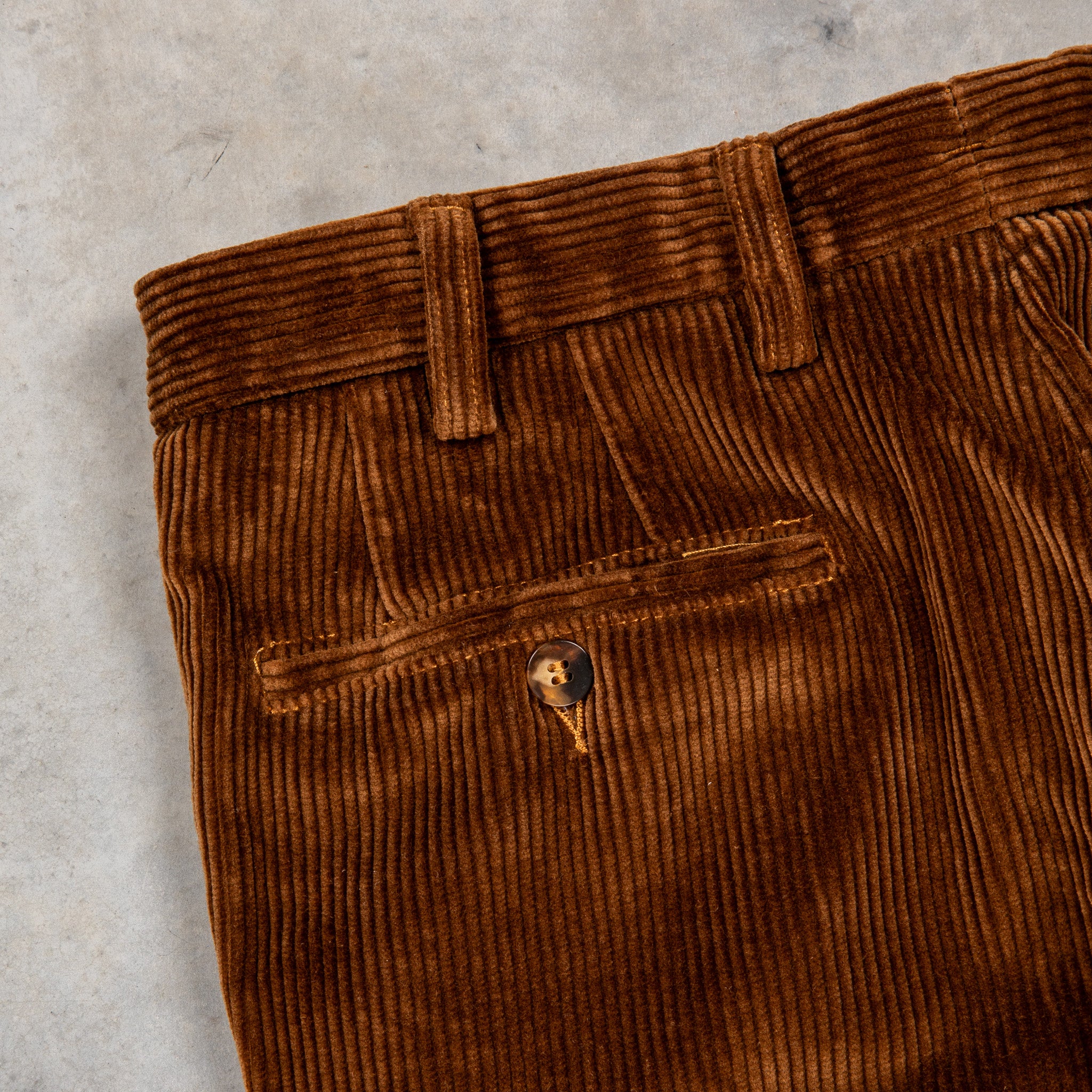 Rota Pantaloni High Rise Regular Fit 8-Wale Corduroy Tobacco