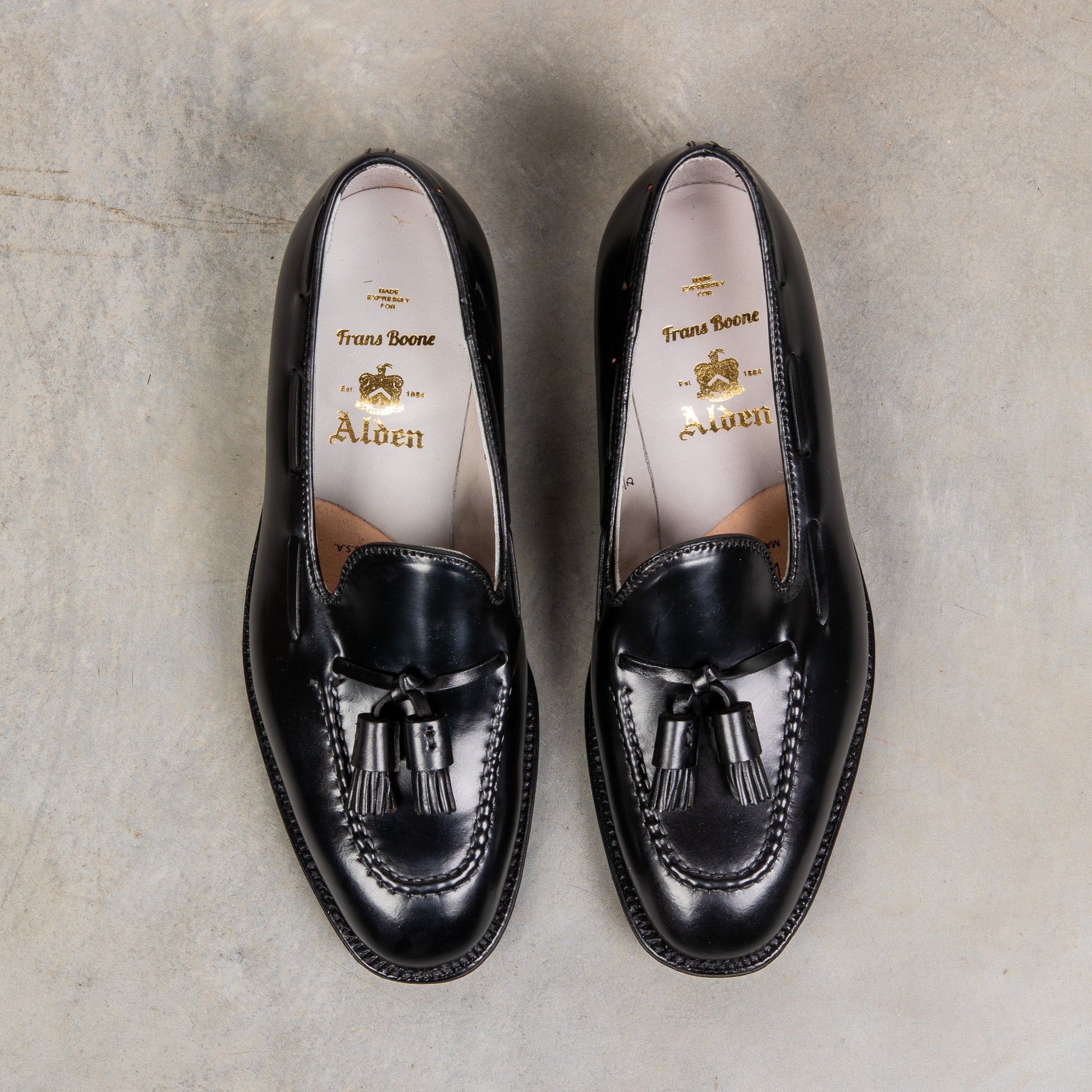 Shell cordovan store tassel loafers