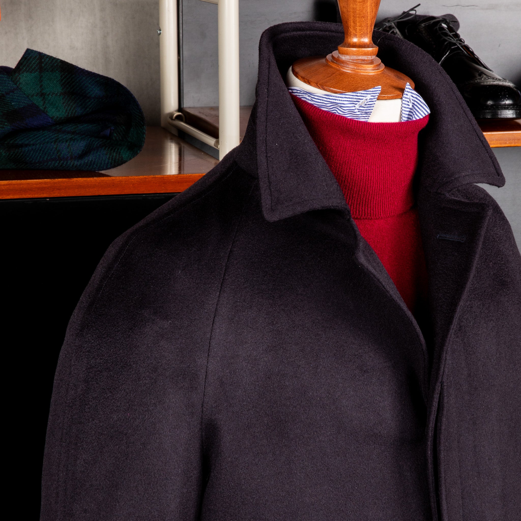 De Petrillo Cashmere Single Breasted Overcoat Navy per Frans Boone