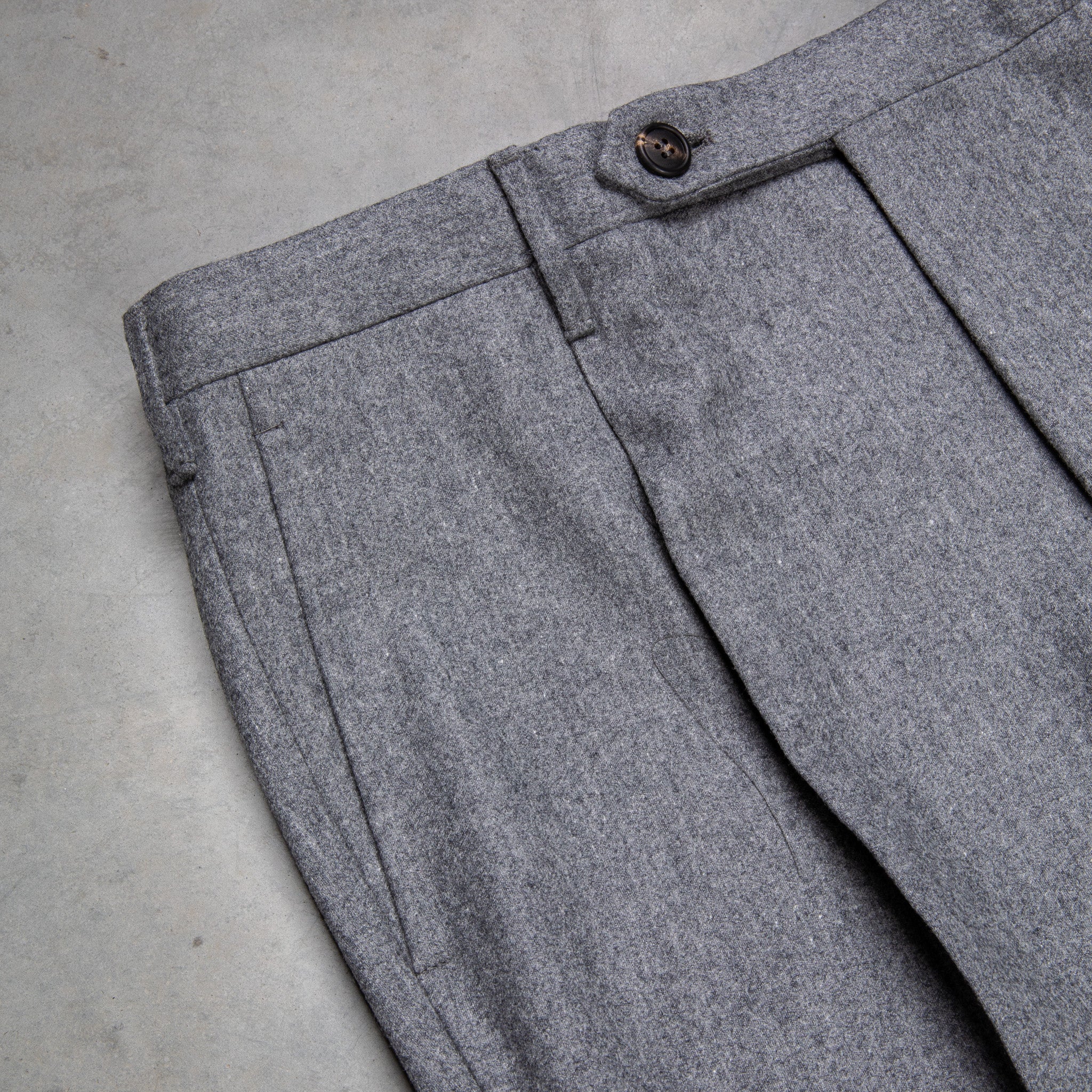 Rota Pantaloni High Rise Regular Fit Lightweight Flannel Grigio Medio ...