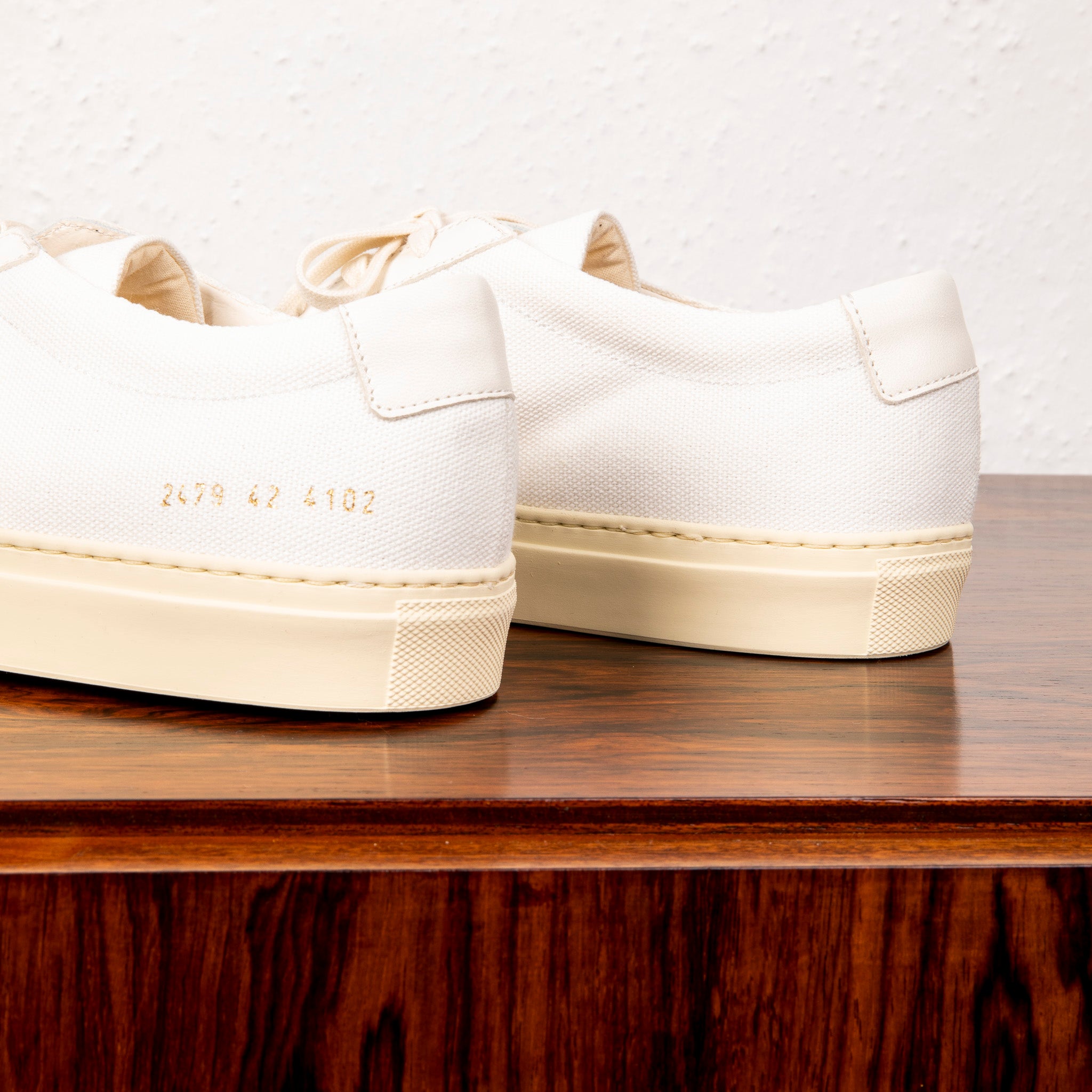 Common Projects Achilles in Canvas Off White