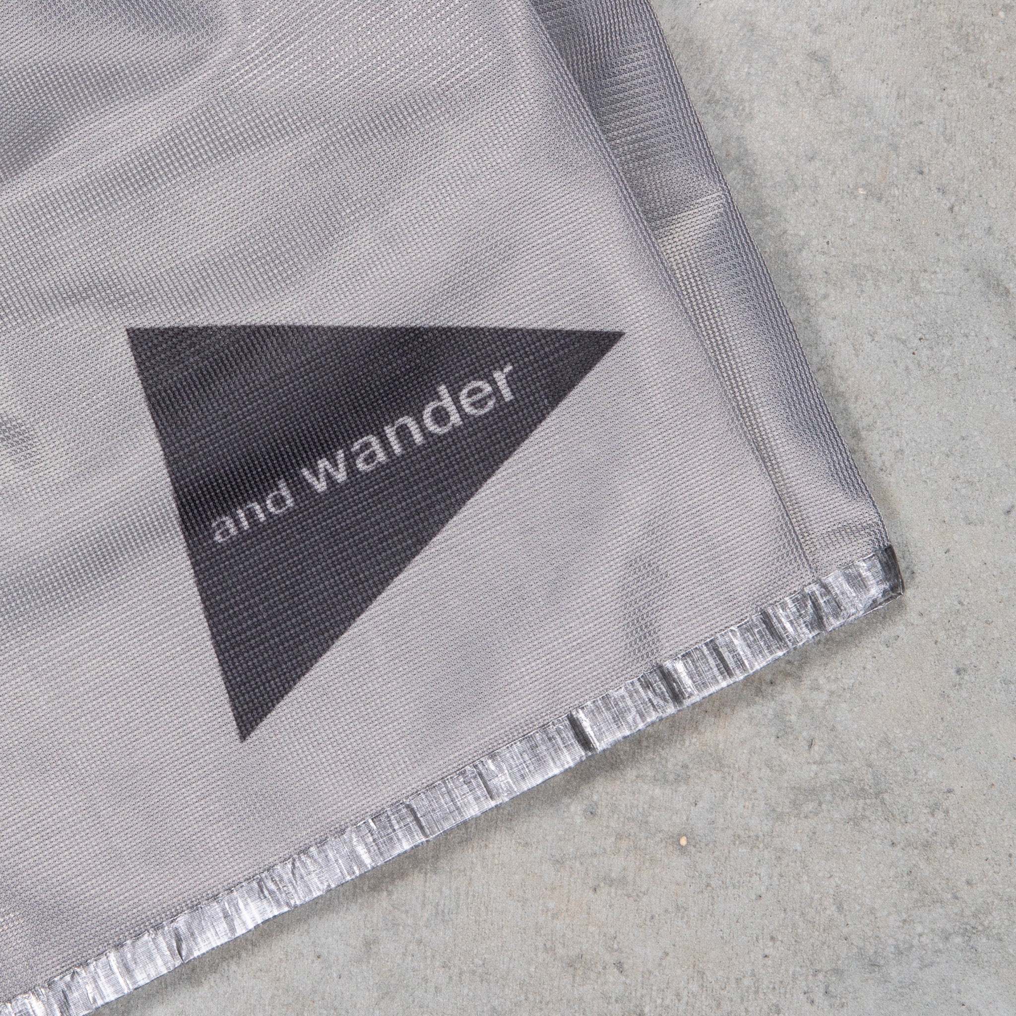 And Wander UL Sacche with Dyneema Charcoal