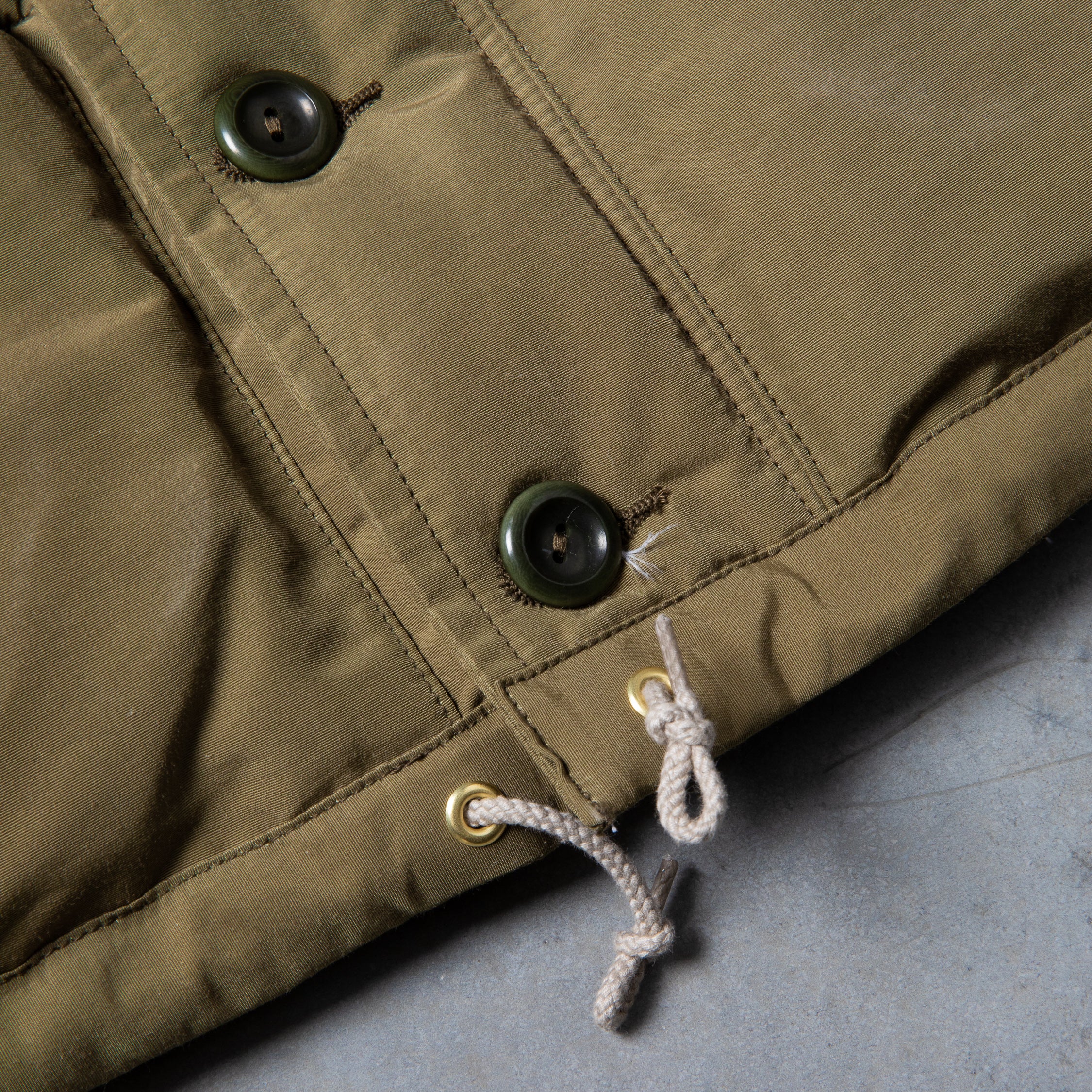 The Real McCoy&#39;s Cotton / Nylon Hooded Down Jacket Olive