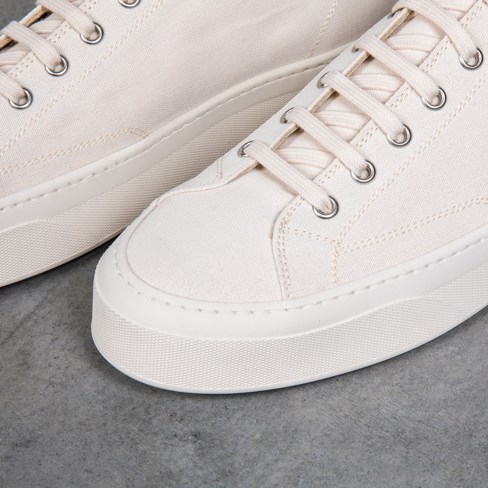 Common projects discount off white canvas