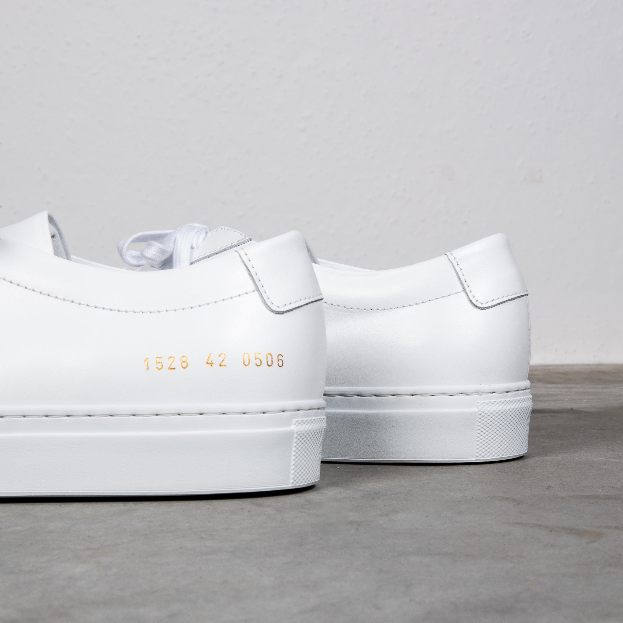 Common projects white original achilles hot sale low sneakers