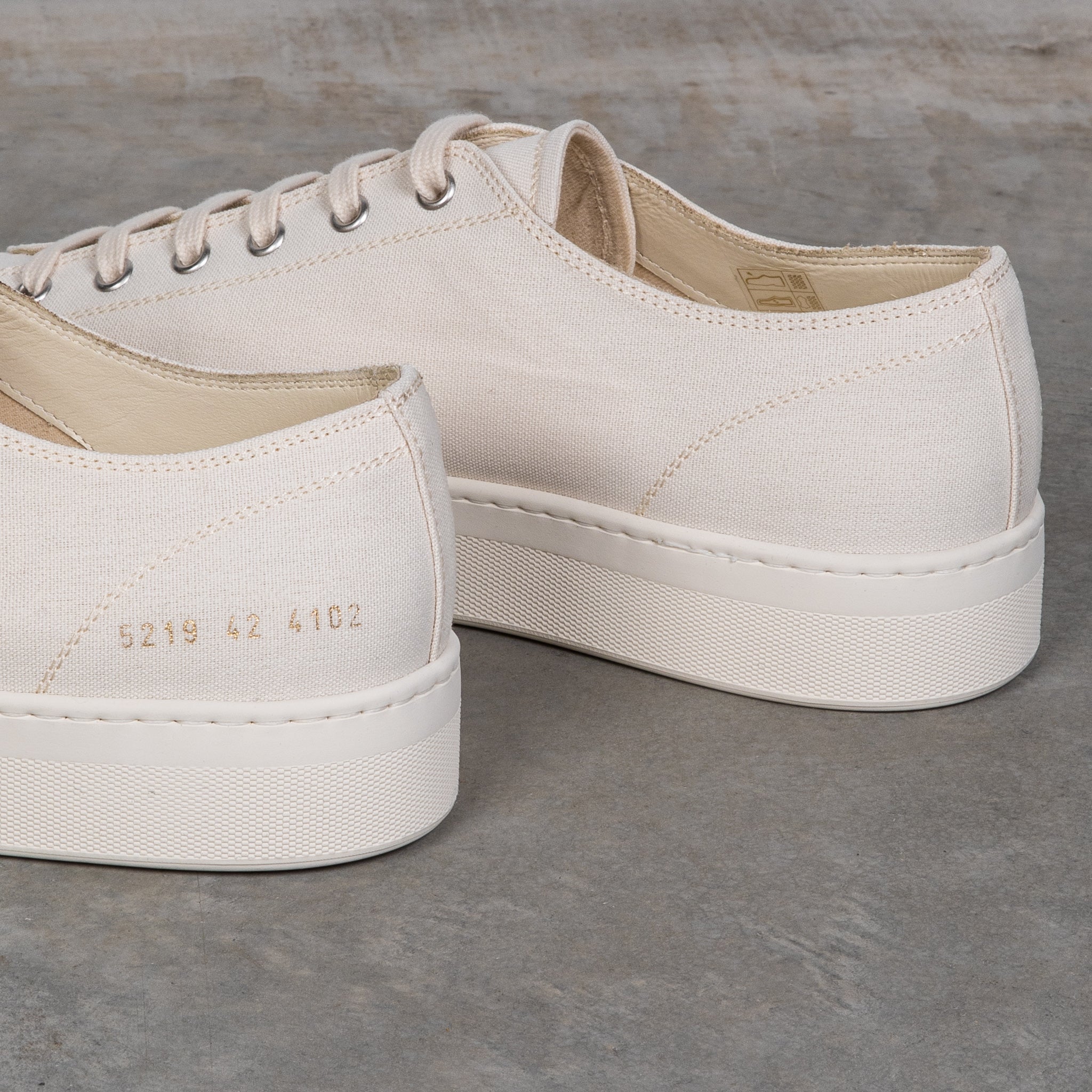 Common projects hotsell white canvas