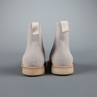 have på Land forræderi Common Projects Woman by Common Projects Chelsea boot in Grey Suede – Frans  Boone Store